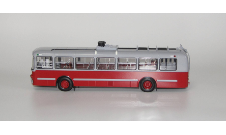 Троллейбус Зиу-5 красный(звезда). DEMPRICE. Уценка!!!, масштабная модель, Classicbus, scale43