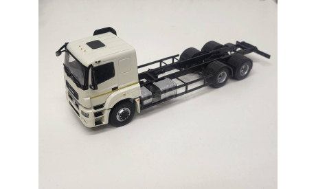 Камаз 65207 шасси, сборная модель автомобиля, ПАО КАМАЗ, 1:43, 1/43