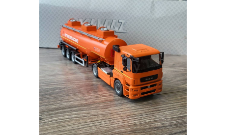 Камаз 5490+сеспель, сборная модель автомобиля, AVD Models, 1:43, 1/43