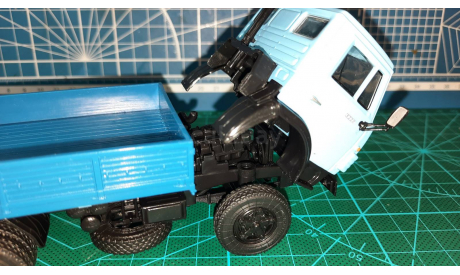 КАМАЗ-5320 Автолегенды СССР, Грузовики 24, голубой / DeAgostini, масштабная модель, scale43