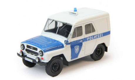 УАЗ 469 Полиция Эстонии, Полицейские Машины Мира 74, бело-голубой, масштабная модель, Автомобиль на службе, журнал от Deagostini, scale43