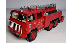 Fourgon-Pompe tonne ’Hors Route’ sur Berliet type FF 6x6 (1972). Французская журнальная серия.