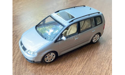 VOLKSWAGEN VW TOURAN 1/43 MINICHAMPS