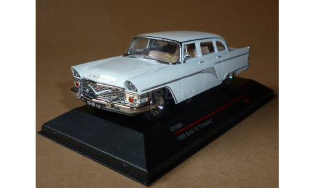 ГАЗ-13 Чайка 1965 белый IST IST085, масштабная модель, IST Models, scale43