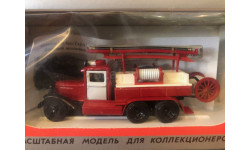 Пожарный автонасос на базе автомобиля ГАЗ-ААА.