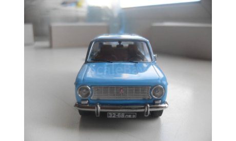 ВАЗ-2102 1973г. IST MODELS 1: 43, масштабная модель, scale43