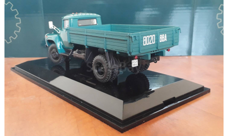 ЗиЛ-130 бортовой - 1982 г., масштабная модель, scale43, DiP Models