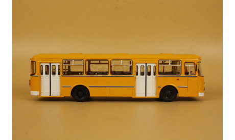 Автобус ЛиАЗ 677М жёлтый, масштабная модель, Советский Автобус, 1:43, 1/43