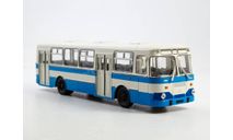 Автобус ЛиАЗ-677М бело-синий, масштабная модель, Советский Автобус, scale43