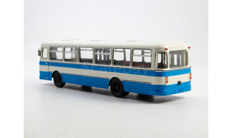 Автобус ЛиАЗ-677М бело-синий, масштабная модель, Советский Автобус, 1:43, 1/43