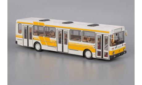 Автобус ЛиАЗ-5256 белый с жёлтыми полосами, масштабная модель, Classicbus, 1:43, 1/43