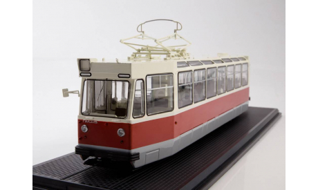 Трамвай ЛМ-68 бело-красный, масштабная модель, Start Scale Models (SSM), 1:43, 1/43