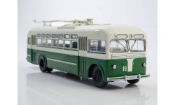 Троллейбус МТБ-82Д зелёный