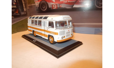 Автобус ПАЗ-672 белый с жёлтыми полосами, масштабная модель, Classicbus, scale43