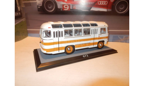 Автобус ПАЗ-672 белый с жёлтыми полосами, масштабная модель, Classicbus, scale43