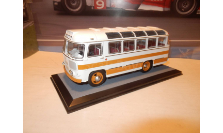 Автобус ПАЗ-672 белый с жёлтыми полосами, масштабная модель, Classicbus, scale43