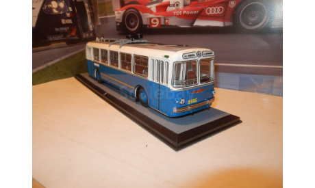 С РУБЛЯ!!! - Троллейбус ЗиУ-5 синий КБ, масштабная модель, Classicbus, 1:43, 1/43