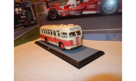 С РУБЛЯ!!! - Автобус ЗиС-155 бежево-красный КБ, масштабная модель, Classicbus, 1:43, 1/43