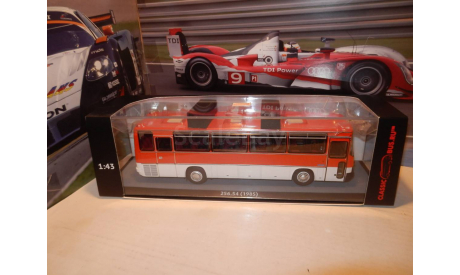 Автобус Икарус 256.54 бело-красный КБ, масштабная модель, Ikarus, Classicbus, 1:43, 1/43