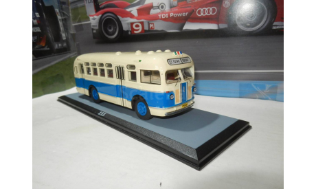 С РУБЛЯ!!! - Автобус ЗиС-155 бежево-синий КБ, масштабная модель, Classicbus, 1:43, 1/43