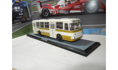 С РУБЛЯ!!! - Автобус ЛиАЗ-677М бело-оливковый, масштабная модель, DEMPRICE, 1:43, 1/43