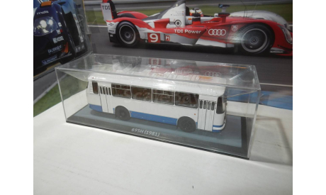 С РУБЛЯ!!! - Автобус ЛАЗ-695Н бело-синий КБ, масштабная модель, Classicbus, 1:43, 1/43