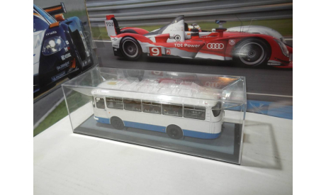 С РУБЛЯ!!! - Автобус ЛАЗ-695Н бело-синий КБ, масштабная модель, Classicbus, 1:43, 1/43