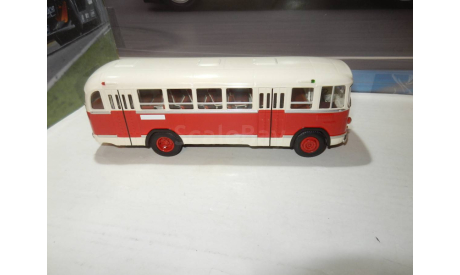 С РУБЛЯ!!! - Автобус ЛиАЗ (ЗиЛ) - 158Б бежево-красный, масштабная модель, Classicbus, 1:43, 1/43