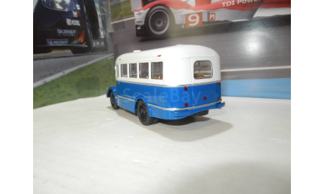 Автобус ПАЗ-651 бело-синий DEMPRICE, масштабная модель, 1:43, 1/43