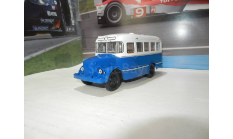 Автобус ПАЗ-651 бело-синий DEMPRICE, масштабная модель, 1:43, 1/43