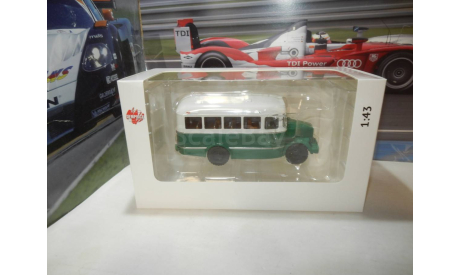 Автобус ПАЗ-651 бело-зеленый DEMPRICE, масштабная модель, 1:43, 1/43