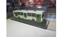 Автобус ЛиАЗ-5256 белый с зелеными полосами, масштабная модель, Start Scale Models (SSM), scale43