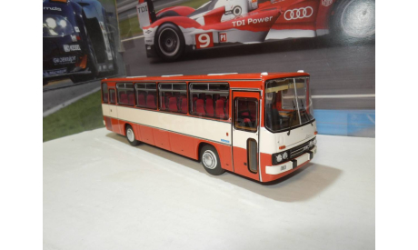 Автобус Икарус-256.55 бело-красный фиеста, масштабная модель, Ikarus, DEMPRICE, scale43