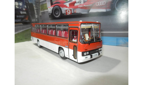 Автобус Икарус-256.51 гренадин с номерами, масштабная модель, Ikarus, DEMPRICE, 1:43, 1/43