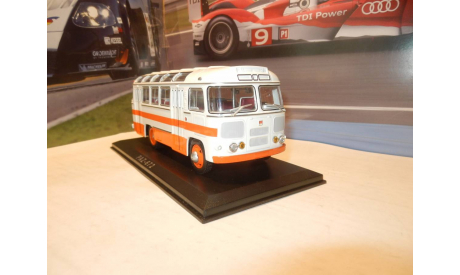 Автобус ПАЗ-672 белый с оранжевыми полосами, масштабная модель, Classicbus, 1:43, 1/43