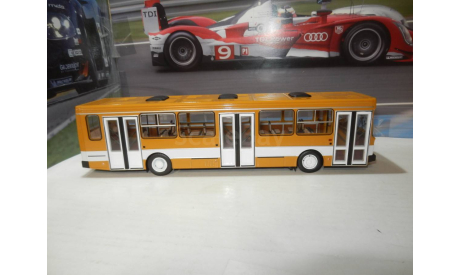 Автобус ЛиАЗ-5256 желтый с белой полосой, масштабная модель, DEMPRICE, scale43