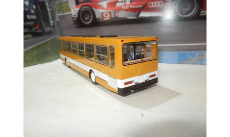 Автобус ЛиАЗ-5256 желтый с белой полосой, масштабная модель, DEMPRICE, scale43