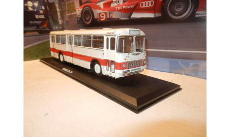 С РУБЛЯ!!! - автобус IKARUS 556.10 белый с красной полосой, масштабная модель, Classicbus, 1:43, 1/43