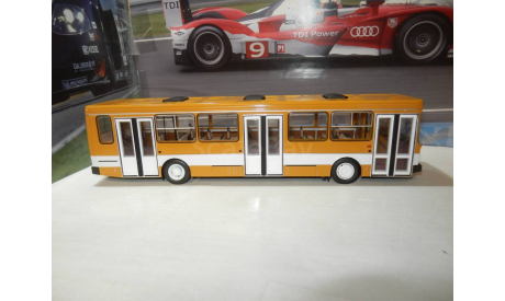 С РУБЛЯ!!! - ЛиАЗ-5256.00 желтый с белой полосой, масштабная модель, DEMPRICE, 1:43, 1/43