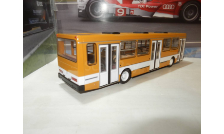 С РУБЛЯ!!! - ЛиАЗ-5256.00 желтый с белой полосой, масштабная модель, DEMPRICE, 1:43, 1/43