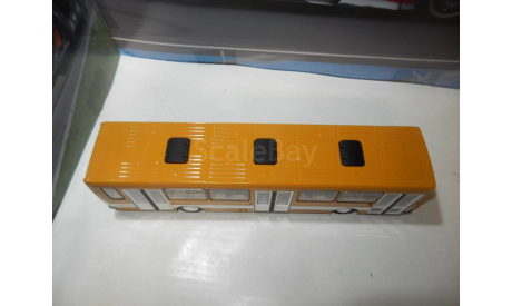 С РУБЛЯ!!! - ЛиАЗ-5256.00 желтый с белой полосой, масштабная модель, DEMPRICE, 1:43, 1/43