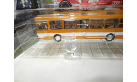 С РУБЛЯ!!! - ЛиАЗ-5256.00 желтый с белой полосой, масштабная модель, DEMPRICE, 1:43, 1/43