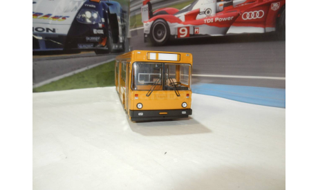 Автобус ЛиАЗ-5256 желтый, масштабная модель, DEMPRICE, scale43