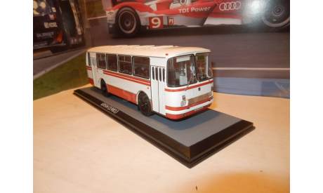 С РУБЛЯ!!! - Автобус ЛАЗ-695Н бело-красный КБ, масштабная модель, Classicbus, 1:43, 1/43
