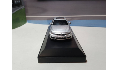 С РУБЛЯ!!! BMW 4 Series Gran Coupe серебристая, масштабная модель, Дилерская модель, 1:43, 1/43