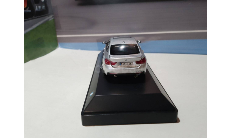 С РУБЛЯ!!! BMW 4 Series Gran Coupe серебристая, масштабная модель, Дилерская модель, 1:43, 1/43