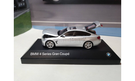 С РУБЛЯ!!! BMW 4 Series Gran Coupe серебристая, масштабная модель, Дилерская модель, 1:43, 1/43