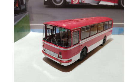 Автобус ЛАЗ-695Н красный с белыми полосами, масштабная модель, DEMPRICE, scale43