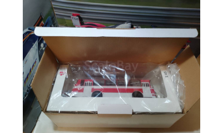 Автобус ЛАЗ-695Н красный с белыми полосами, масштабная модель, DEMPRICE, scale43
