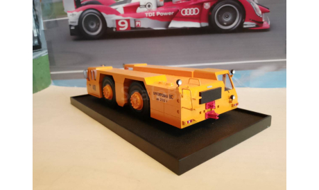 БелАЗ-74211 авиационный тягач, масштабная модель, By. Volk, 1:43, 1/43